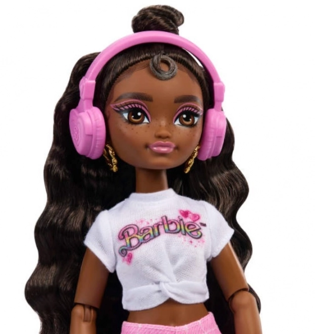 Puppe Barbie Dream Besties Brooklyn auf Rollschuhen