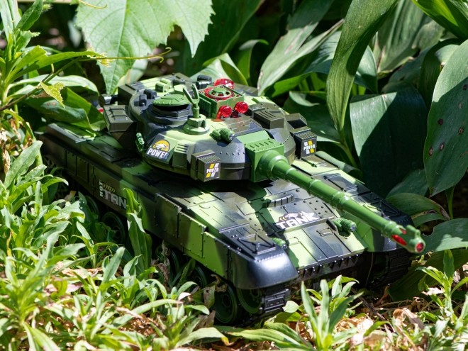 Militaire tank op afstandsbediening met bos camouflage