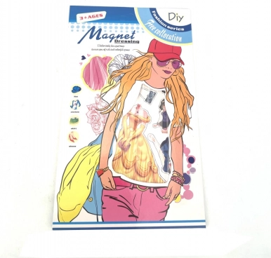Habillage magnétique de poupée – set créatif avec magnets et autocollants
