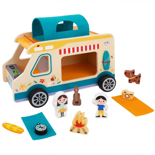 Holzkaravan von Tooky Toy mit Campingfiguren