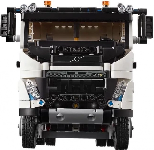 Authentieke VOLVO FMX met functionele cabine en motor