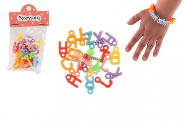 Plastic kralen hart, letters met koord 2 soorten in zakje 6,5x11x1cm