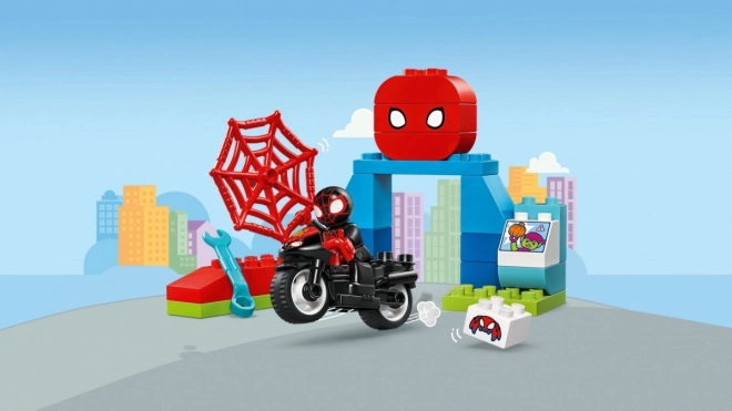 LEGO DUPLO Spidey en Avonturen op de motorfiets