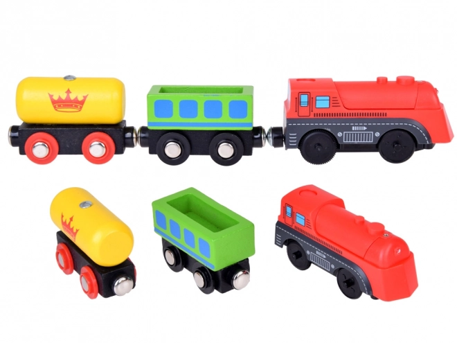 Grote set houten treinbaan met batterij-aangedreven locomotief