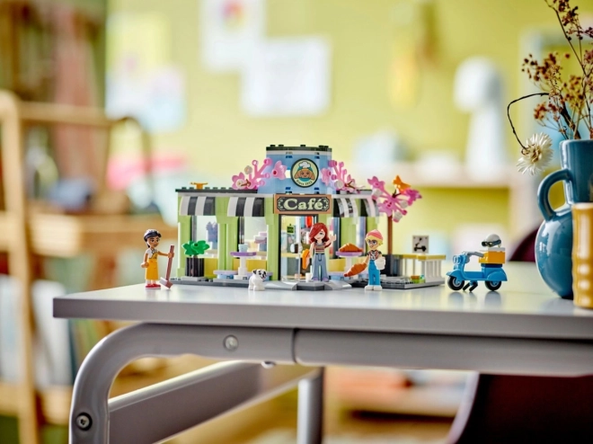 Interactive play with mini-dolls