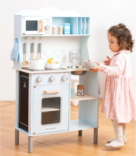 Houten moderne kinderkeuken – lichtblauw