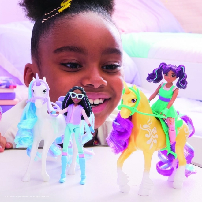 Beeldjes Ava en Leaf van Unicorn Academy