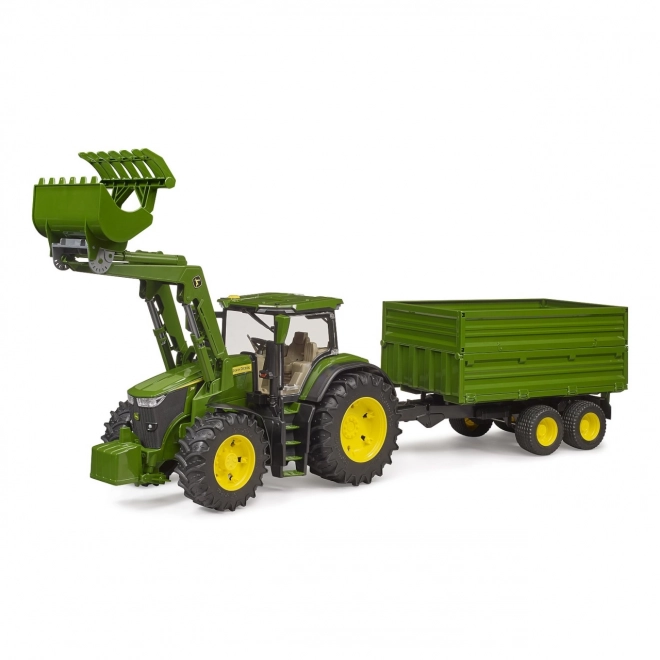 Traktor John Deere 7R mit Frontlader und Anhänger