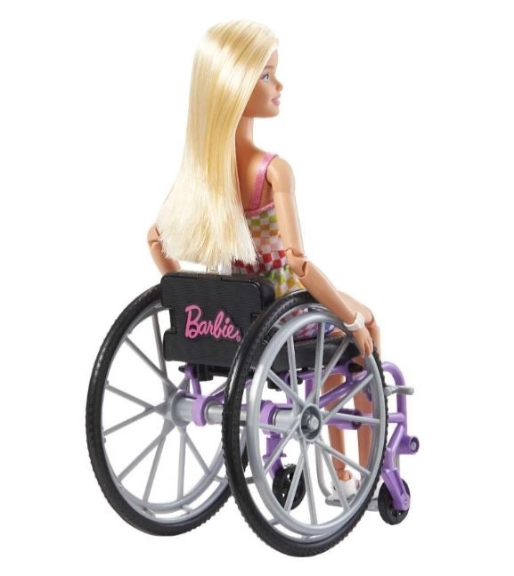 Barbie Model op Rolstoel in geruit Overalls HJT13