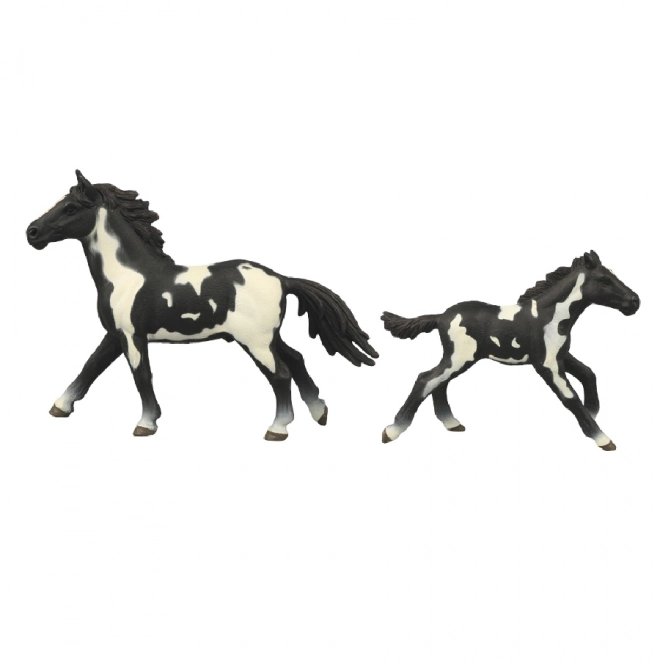 Set of Horses with Enclosure Black-and-White