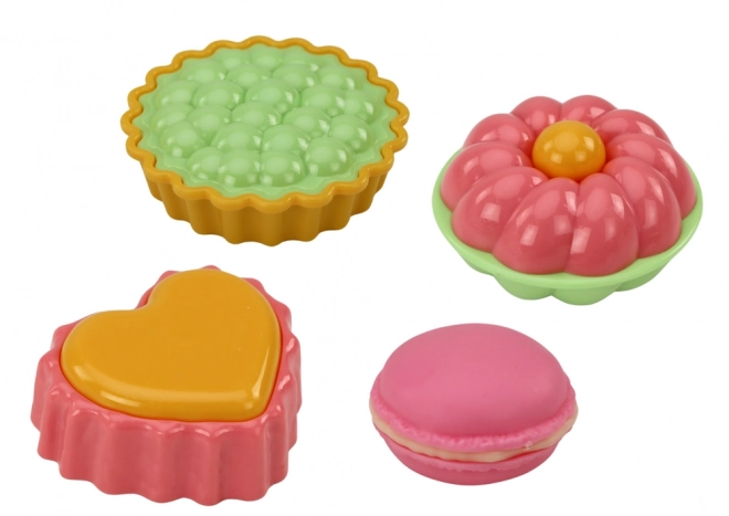 Teeparty-Set für Kinder mit Desserts