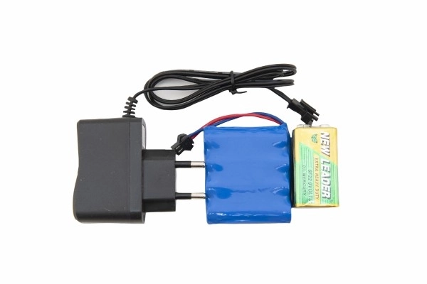 Remote-Controlled Tank with Rechargeable Pack and Sound Effects