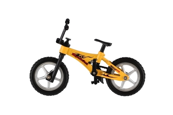Vingertop fiets 10cm schroefbaar plastic 3 kleuren op kaart 17x21x4cm