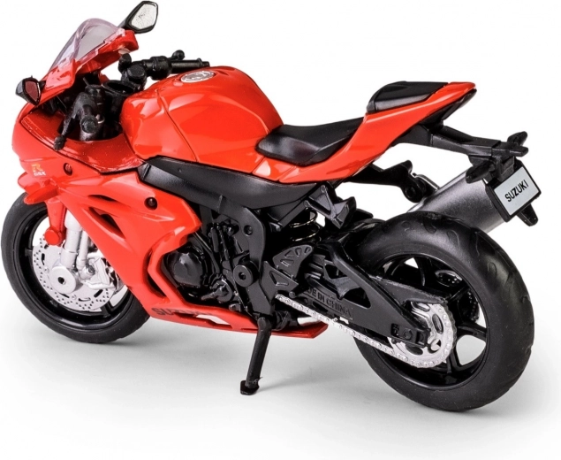 Realistic 1:18 detailing