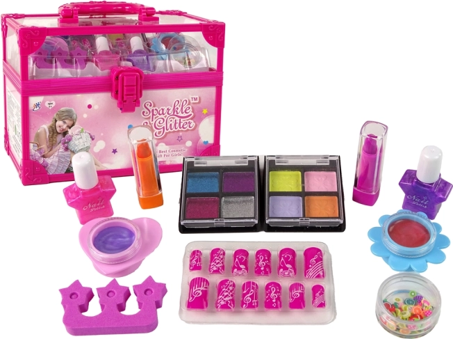 Kids' makeup set in a pink carry case