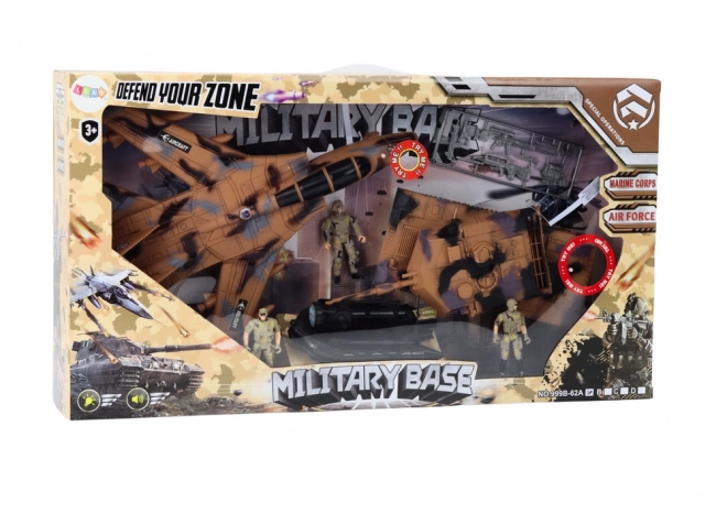 Militaire basis met helikopter