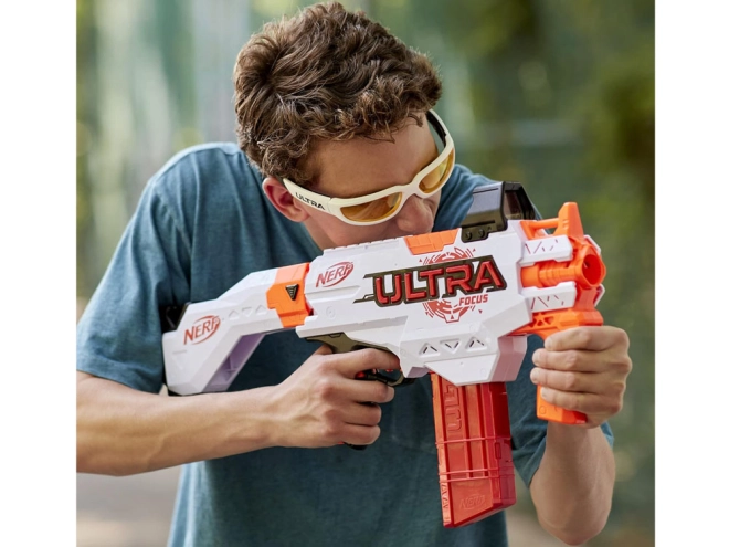 Stable aiming with detachable stock