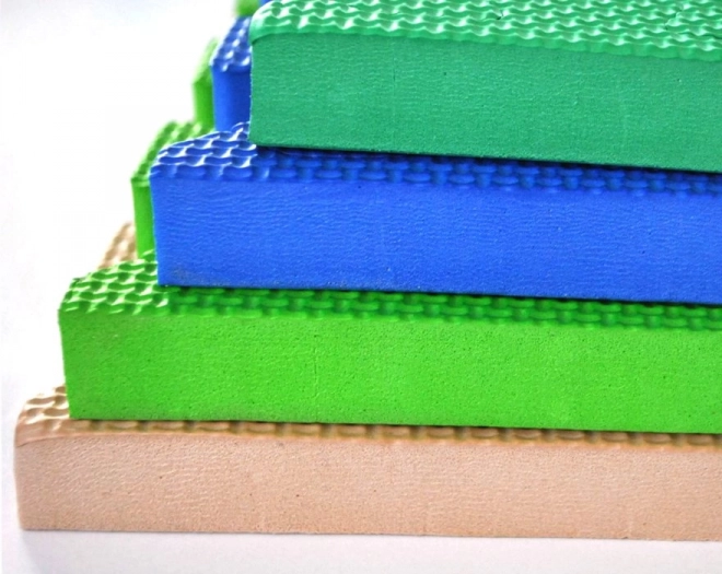 Beiger Schaumstoff Kinderteppich mit Rändern