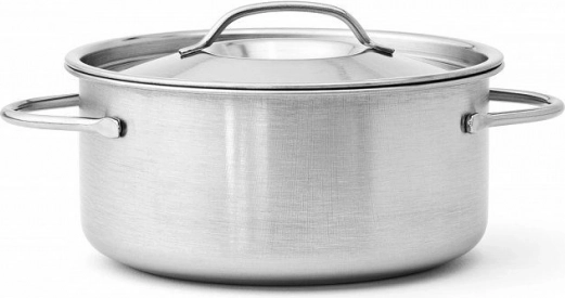 Metal cookware for realistic play