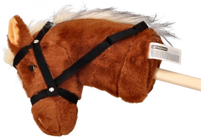 Scharlakenrode hobby paard op stok - lichtbruin