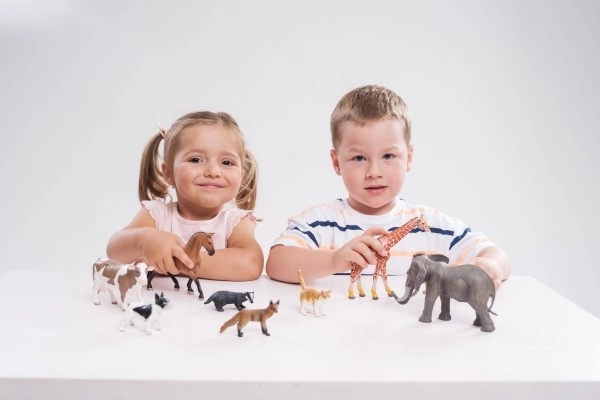 Afrikaanse olifantenminifiguur in plastic