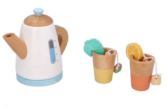 Houten theeset met theepot en kopjes