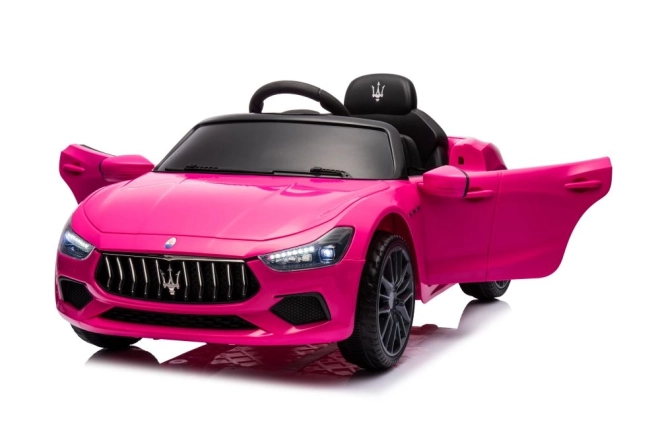 Accu auto Maserati Ghibli roze