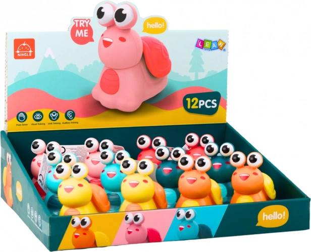Leuke slak met aandrijving voor de kleintjes