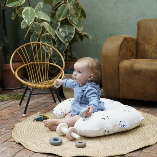 Confort pour bébé en position allongée ou assise