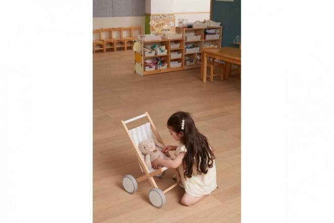 Houten poppenwagen