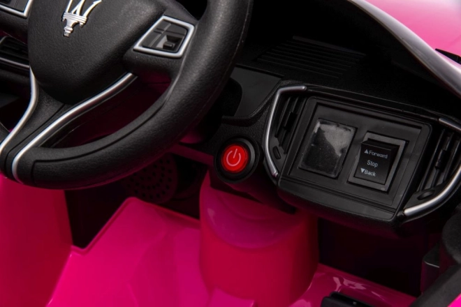Accu auto Maserati Ghibli roze