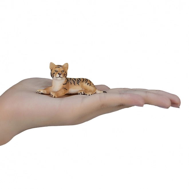 Realistische Figur eines Bengalischen Tigerjungen