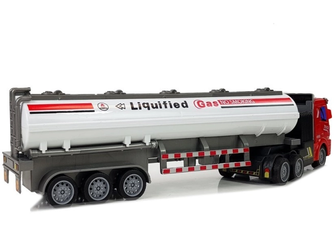 Realistisch ontwerp van de tankwagen