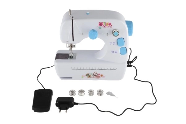Naaimachine plastic/metaal 25cm op batterijen met licht en geluid in doos 30x26x13cm
