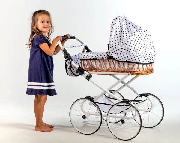 Kinderwagen Monika RETRO rieten wit frame wit met stippen handgreephoogte 76cm verstelbaar