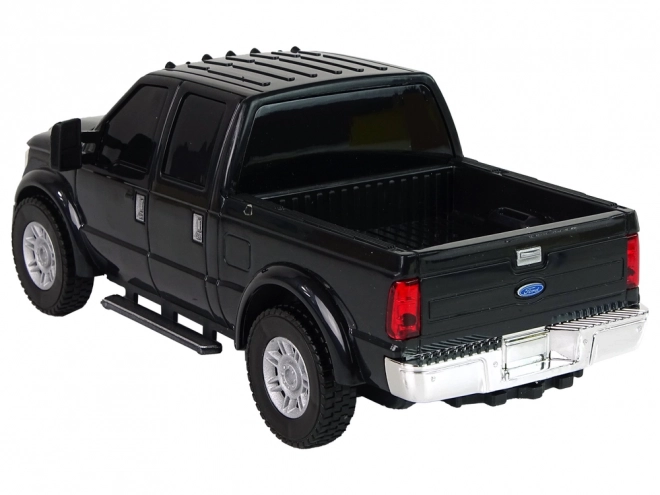 Zwarte Pickup Ford F-350 met Wrijvingsaandrijving 1:28