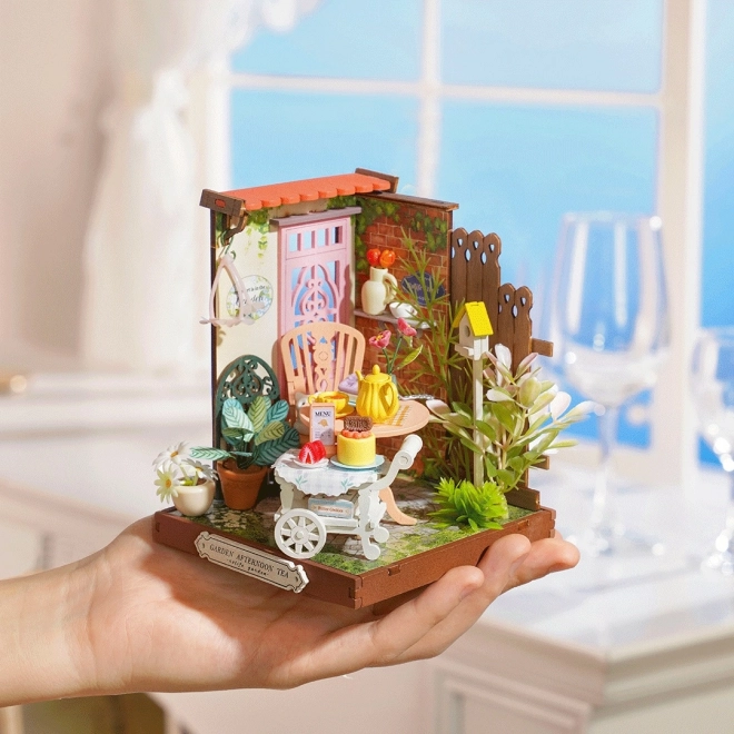 Miniatur-Teeecke