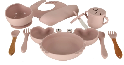 Bib with pocket for less mess