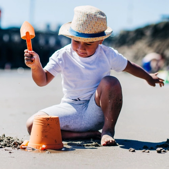Plezier op het strand en in de zandbak