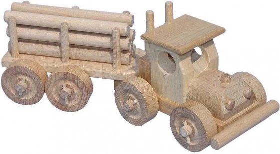 Holzauto mit Baumstämmen Ceeda Cavity
