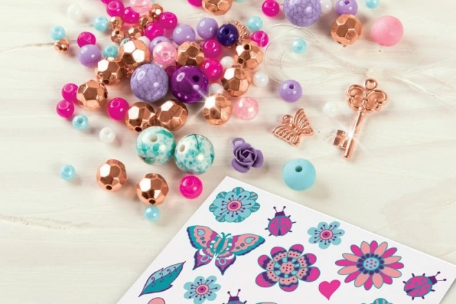 Armbanden en tatoeages, bloemen