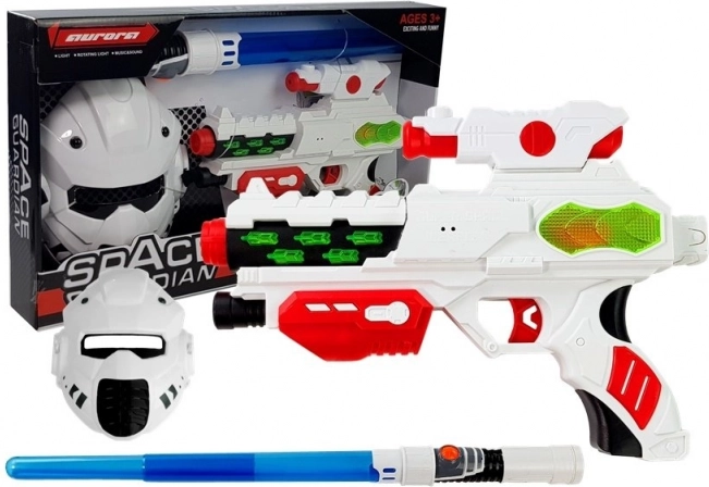 Kosmische Laserwaffe mit Lichtschwert-Maske