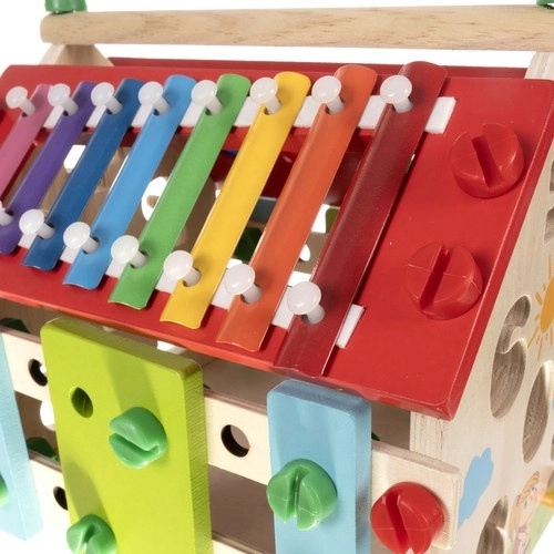 Houten educatief huisje voor kinderen DIY