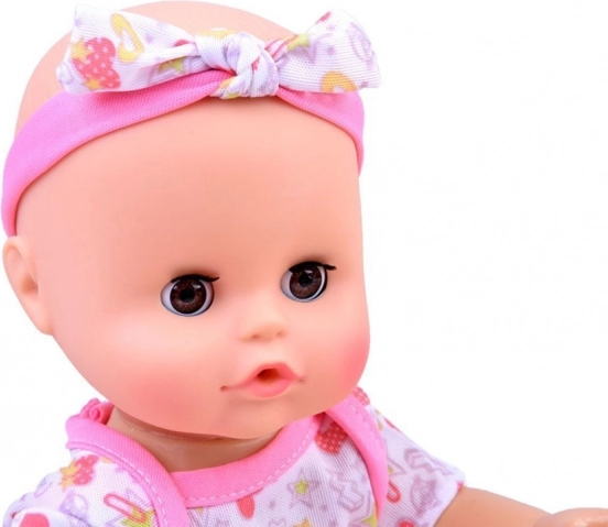Adorable look et yeux dormeurs