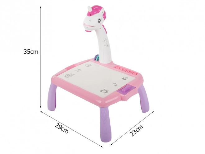 Educatieve kindertafel met projector en stiften