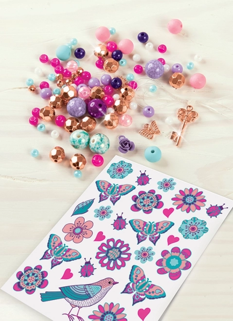 Armbanden en tatoeages, bloemen