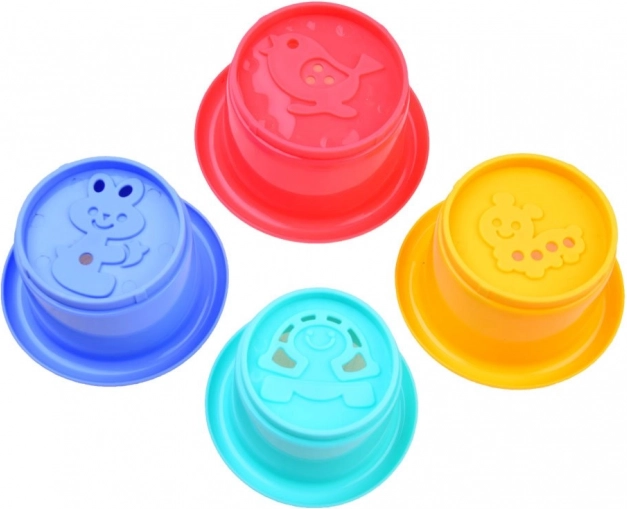 Apprendre en jouant avec des gobelets colorés