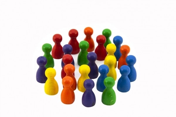 Houten figuren 25mm 6 kleuren - Bordspel