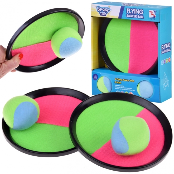 Spel met vangststokken en klittenbandballen