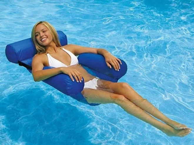 Opblaasbare waterstoel